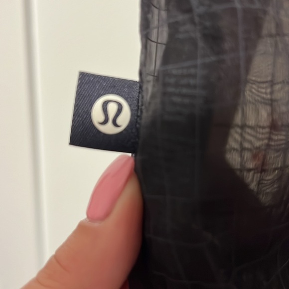 Lululemon NWT Team Canada Translucent Hooded Jacket Paris Olympics 2024 - Picture 12 of 13